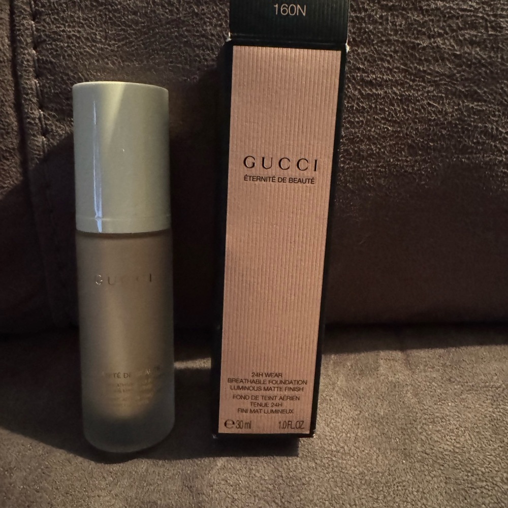 Gucci Éternité De Beauté 24 Hour Full Coverage Luminous Matte Finish Foundation